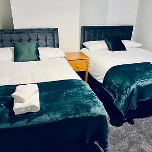Guest house The Coral Southampton, Family Rooms, Suitable For Contractors, Southampton